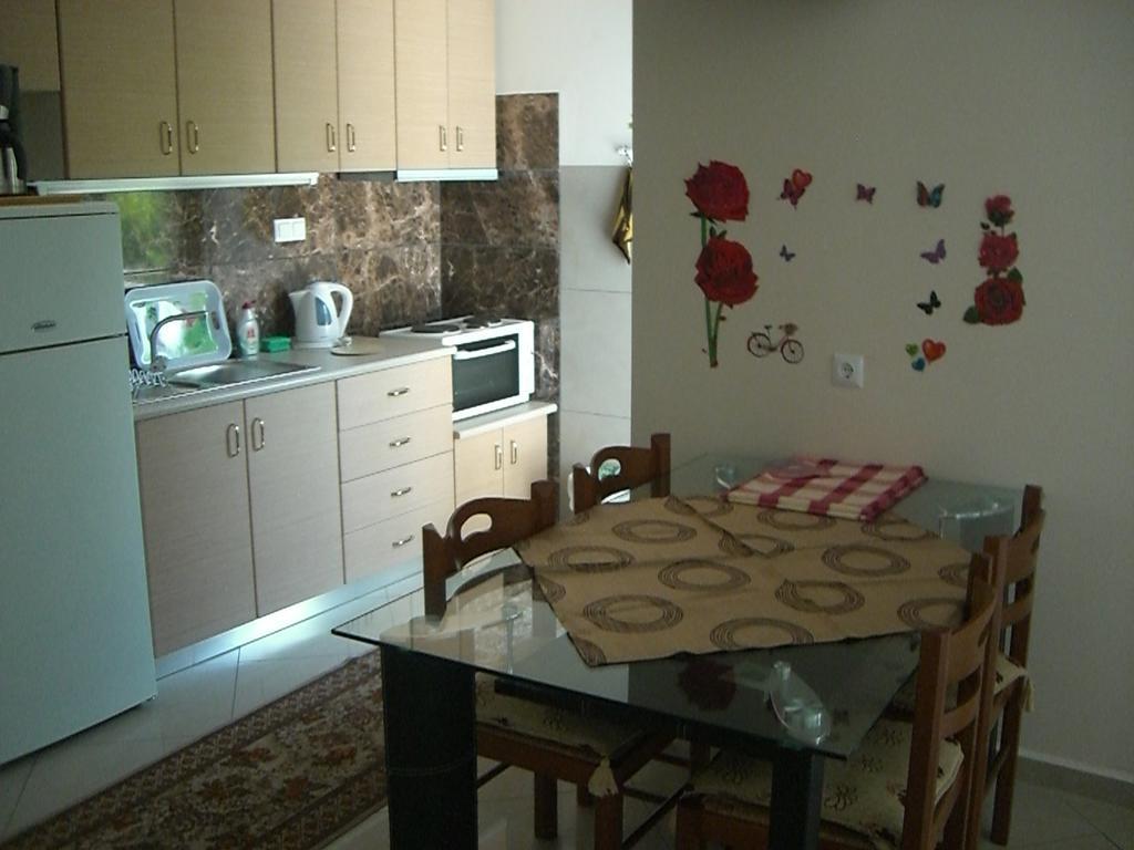 Dimos Bungalows Palaiontsiflikion Ngoại thất bức ảnh