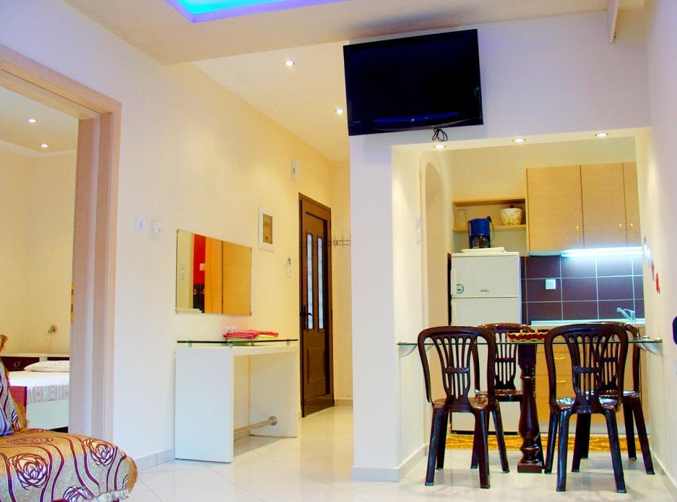 Dimos Bungalows Palaiontsiflikion Phòng bức ảnh